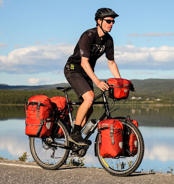 VOYAGE À VÉLO